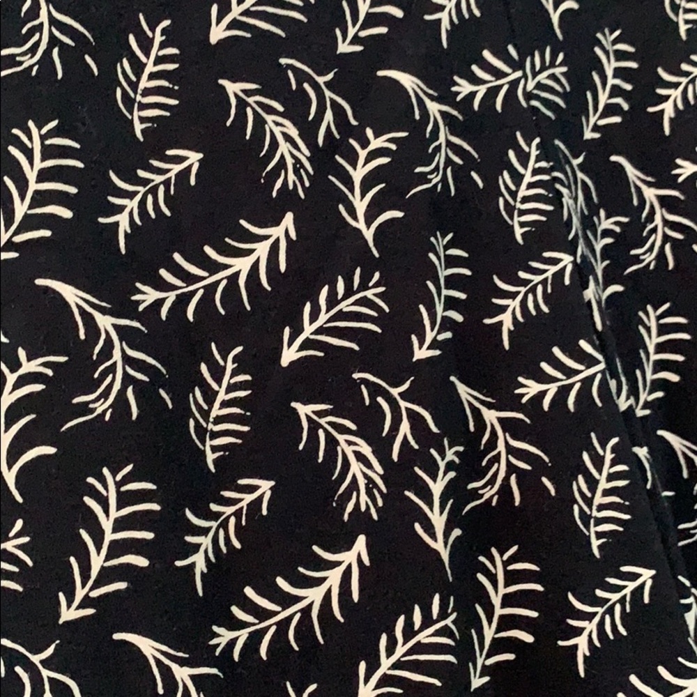Black and White Patterned Dress - Picture 3 of 5